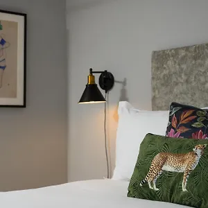 3* Hotel Eight