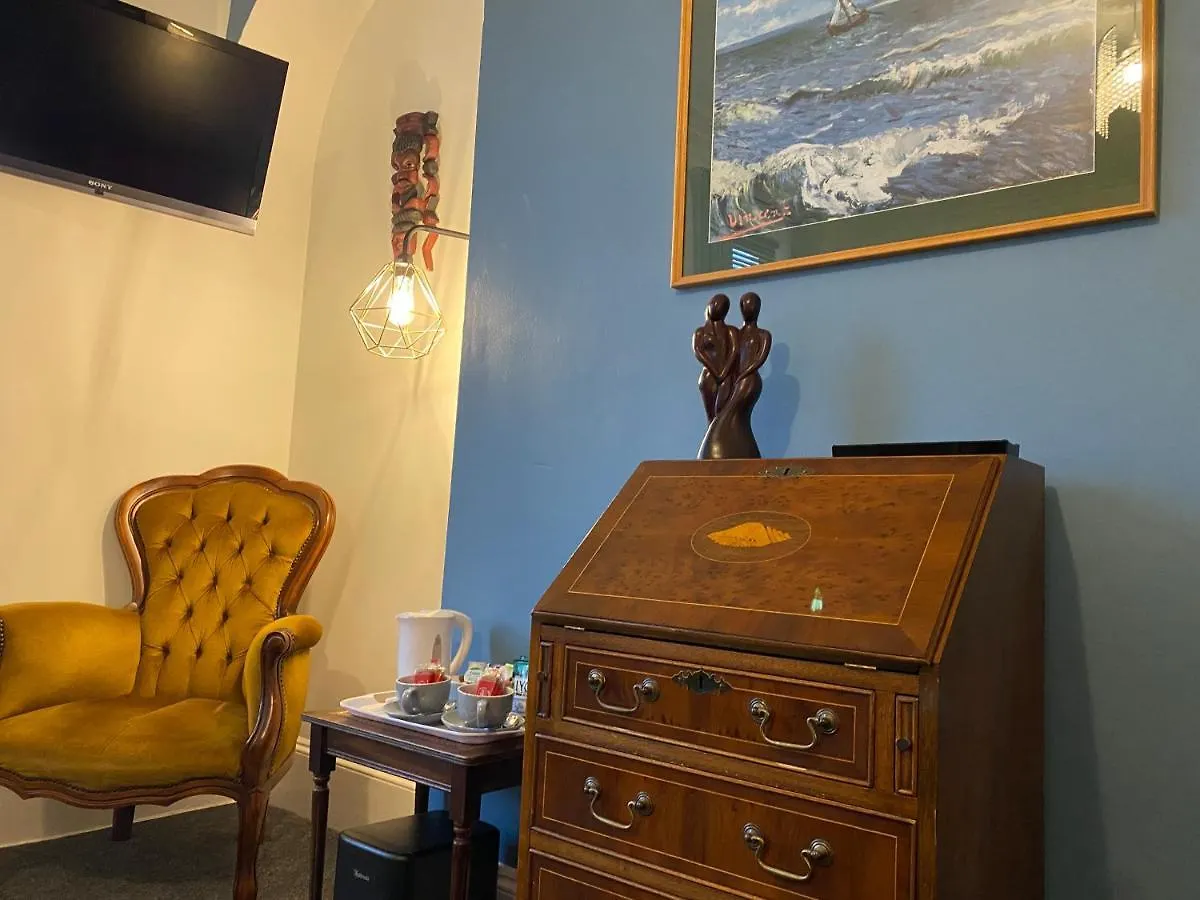 Lynwood House Hotel Bath 4*,