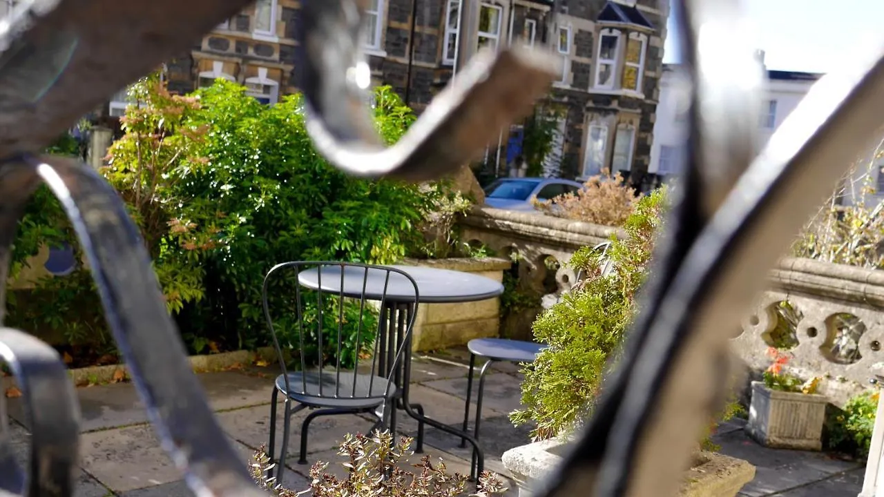 Lynwood House Hotel Bath 4*,  United Kingdom